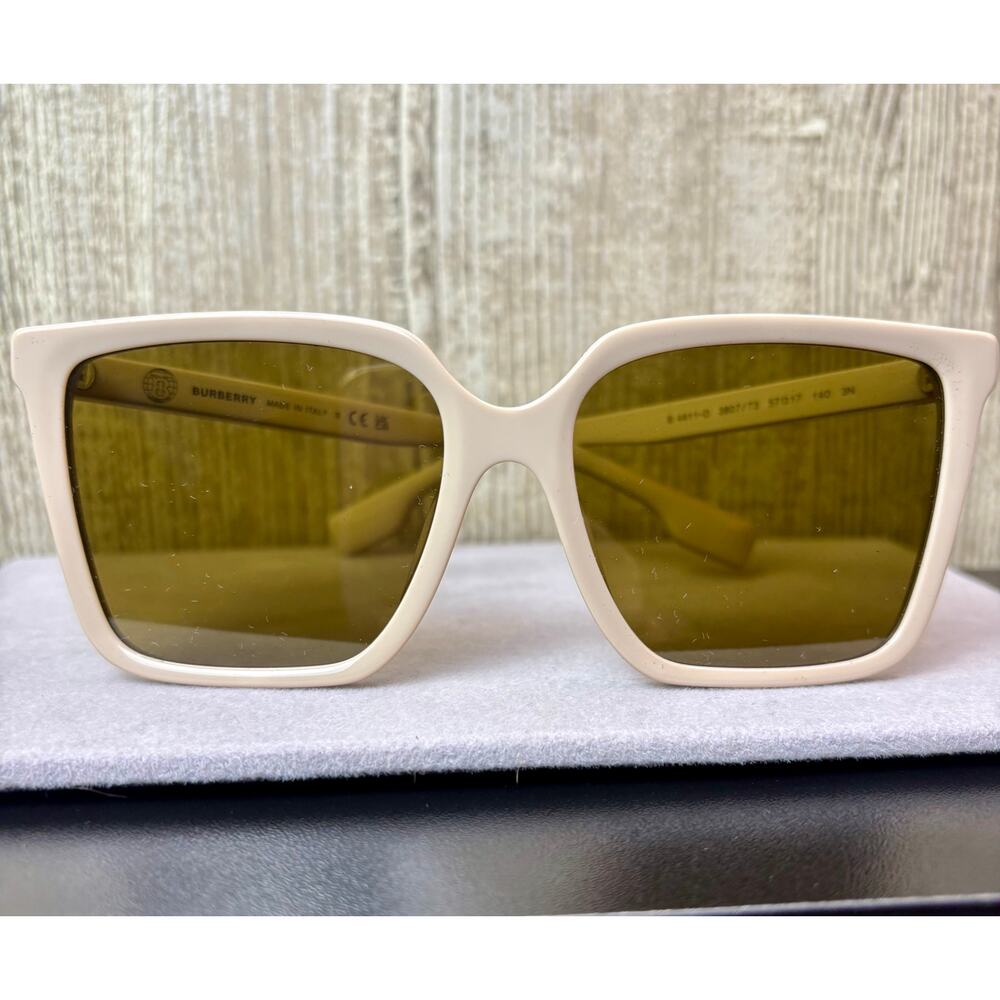 Brand new Burberry BE4411D 3807 Beige Square Sunglasses - Picture 11 of 11